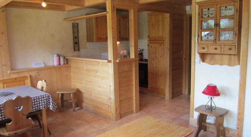 レジデンス シャレー デ グランジュ サモエンヌ 部屋 写真